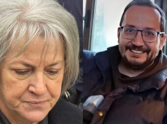 Βασίλης Καλογήρου – Η συγκινητική ανάρτηση της μητέρας του: «Mαμάκα μου… Mάνα – Μία φορά ακόμη ας το άκουγα Θεέ μου…»