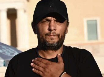 Πάνος Ρούτσι: Δεκτό το αίτημα για τοξικολογικές εξετάσεις στη σορό του γιου του που σκοτώθηκε στα Τέμπη