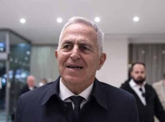 Ο γιος του Ευάγγελου Αποστολάκη ανάμεσα στους 27 Έλληνες που συνελήφθησαν από το Ισραήλ: «Ο αλήτης υπουργός Ασφαλείας τους έκανε bullying»