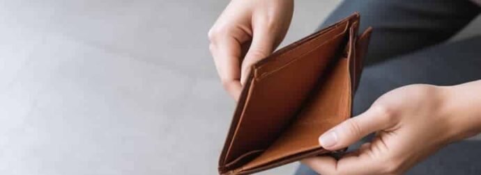 Τι χρώμα πρέπει να έχει το πορτοφόλι σας αν θέλετε να «τραβάτε» τα χρήματα σαν μαγνήτη – Τι είναι γρουσουζιά
