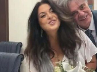 Ο Οδυσσέας Σταμούλης παντρεύτηκε τη σύντροφό του με πολιτικό γάμο