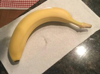 Ο σοβαρός λόγος που δεν πρέπει ποτέ να τρώτε μπανάνες το πρωί όταν ξυπνάτε