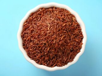 Το Νο1 φυσικό συστατικό που ρίχνει κατά 22% τη χοληστερίνη – Υπάρχει και στις στατίνες