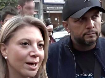 Καρυστιανού – Ρούτσι: «Μην πειράξετε τα ονόματα των θυμάτων, καμία βεβήλωση του μνημείου του Αγνώστου Στρατιώτη»