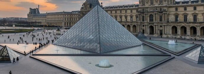 Ένοπλη ληστεία στο Μουσείο του Λούβρου – Τι έκλεψαν