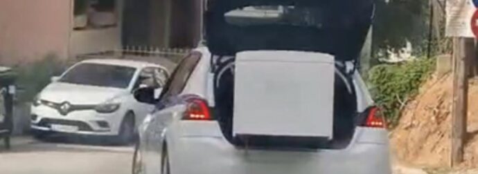 Σε διαθεσιμότητα ο αστυνομικός που οδηγούσε το περιπολικό που μετέφερε ψυγείο στο πορτ μπαγκάζ