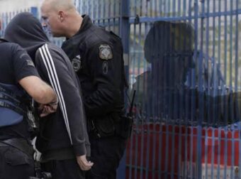 Μαθεύτηκε όλη η αλήθεια για τον 18χρονο μητροκτόνο – Σοκάρουν τα λόγια του – Αυτός είναι ο λόγος που σκότωσε την ίδια του την μήτέρα