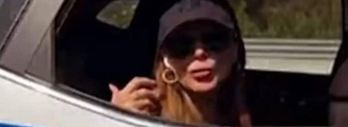 Η Δέσποινα Βανδή μεταφέρθηκε με περιπολικό για την αποφυγή ατυχήματος – Τι λένε πηγές της ΕΛΑΣ