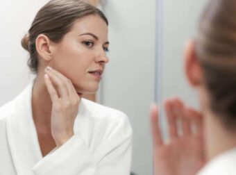 Αν ξυπνάς με πρησμένο πρόσωπο, φταίει μάλλον αυτό το φαγητό που αγαπάς να τρως