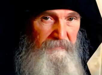 Σοκ η προφητεία του Γέροντα Εφραίμ – Η φρικτή αρρώστια που έρχεται θα έχει πολλούς νεκρούς