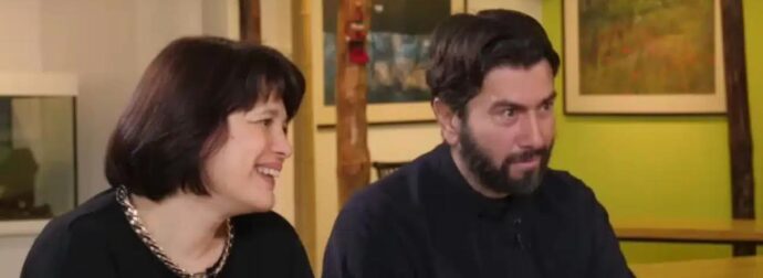 Χαμογελά ξανά η Πρεσβυτέρα: «Ο πατέρας Αντώνιος και εγώ συγχωρούμε τους καταγγέλλοντες»