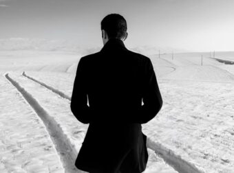 Το σύνδρομο του «ευεργετηθέντος αχάριστου». Όσο πιο πολύ βοηθάς κάποιον τόσο πιο πιθανό είναι να τον βρεις απέναντί σου