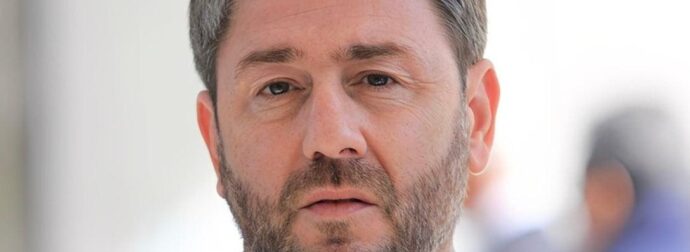 Παραιτήθηκε από διευθυντής του γραφείου του Ανδρουλάκη ο Γιώργος Παπαβασιλείου – Είχε κάνει αποθεωτικές αναρτήσεις για τον Μητσοτάκη