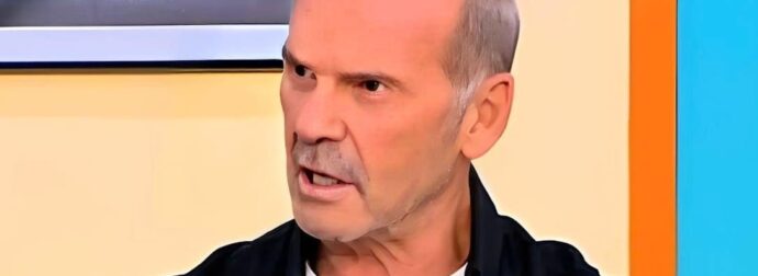 Πέτρος Κωστόπουλος: «Ήταν ξεφτίλα αυτό που έγινε στην κηδεία του Διονύση Σαββόπουλου»