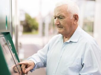 Έρχονται αυξήσεις στις συντάξεις – Πόσοι και πόσο ωφελούνται, αναλυτικά παραδείγματα