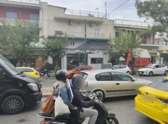 Βίντεο πριν την καραμπόλα στη Λένορμαν: Ανακοπή στο τιμόνι έπαθε ο 64χρονος πριν πέσει πάνω στα αυτοκίνητα