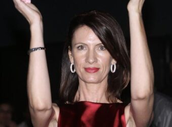 Κίλι Σφακιανάκη: Τι είναι η Νόσος Πάρκινσον από την οποία πέθανε και ποια τα συμπτώματα