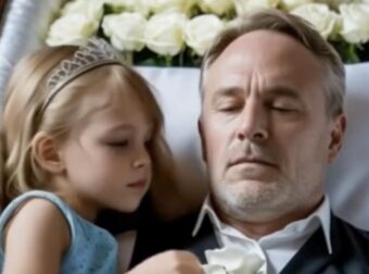 Στην αγρυπνία του πατέρα μας, εκείνη στεκόταν δίπλα του στο φέρετρό όλη μέρα, χωρίς να πει λέξη. Στην αρχή νομίσαμε ότι απλώς θρηνούσε σιωπηλά — αλλά όταν ξάπλωσε δίπλα στο φέρετρο του πατέρα μας, όλα άλλαξαν.