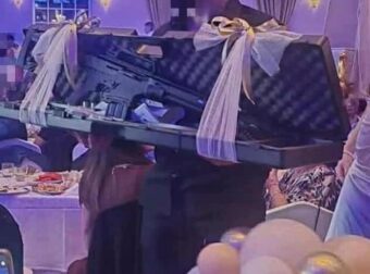 Σοκ: Το δώρο στον γαμπρό σε δεξίωση γάμου στην Κρήτη