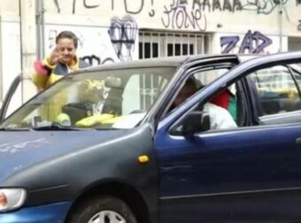 Κυψέλη: Συγκλονίζει η ιστορία του ηλικιωμένου ζευγαριού που μένει σε αυτοκίνητο – «Είμαστε άστεγοι, αλλά αξιοπρεπείς»