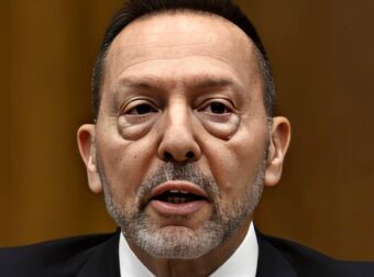 Στουρνάρας «Οι Έλληνες θα αντέξουν την ακρίβεια, έχουν μαζέψει αρκετά χρήματα σε αποταμιεύσεις»