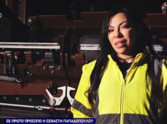 Η Σέβη, μάνα 5 παιδιών, κοιμίζει τα παιδιά και ανεβαίνει στο απορριμματοφόρο, με παγωνιές, με χιόνι, εδώ και 12 χρόνια