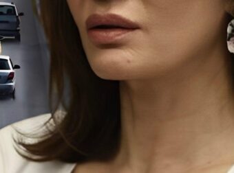 ΣΥΝΕΛΗΦΘΗ ΠΑΣΙΓΝΩΣΤΗ ΕΛΛΗΝΙΔΑ ΗΘΟΠΟΙΟΣ ΜΕΘΥΣΜΕΝΗ, ΧΩΡΙΣ ΠΙΝΑΚΙΔΕΣ, ΧΩΡΙΣ ΔΙΠΛΩΜΑ ΟΔΗΓΗΣΗΣ