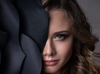 9 σημάδια της γλώσσας του σώματος που δείχνουν ότι μια γυναίκα θέλει να κάνει σeξ μαζί σου