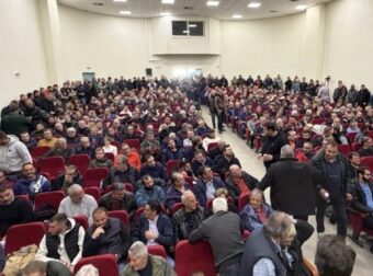 Λάρισα: Σκληρά μπλόκα, κλείσιμο τελωνείων, λιμανιών και αεροδρομίων προαναγγέλλουν οι αγρότες