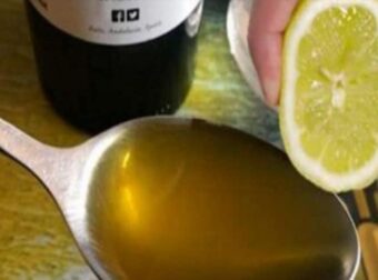 Έστυψε 1 λεμόνι σε λίγο ελαιόλαδο και δεν σταμάτησε να το κάνει για όλη της τη ζωή – Μάθετε γιατί