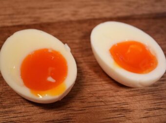 Οι γιατροί αποκαλύπτουν ότι η κατανάλωση βραστών αυγών το πρωί μπορεί να κάνει την καρδιά σας να γίνει