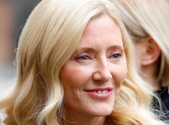 Η Μαρί Σαντάλ μάς ανοίγει την πολυτελή της κατοικία στο Λονδίνο – Η χειμερινή διακόσμηση, η ευρύχωρη κουζίνα και το βασιλικό σαλόνι