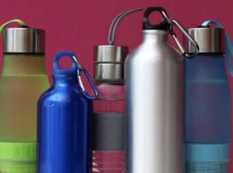 Προσοχή: Και στην Ελλάδα πωλούνται τα επαναγεμιζόμενα δημοφιλή μπουκάλια νερού – Δείτε φωτογραφία και μάρκα