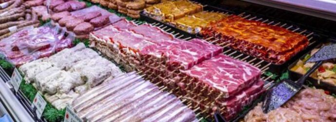 Αδιανόητο περιστατικό στη Λάρισα: Αγόρασε κιμά και δεν φαντάζεστε τι βρήκε μέσα 