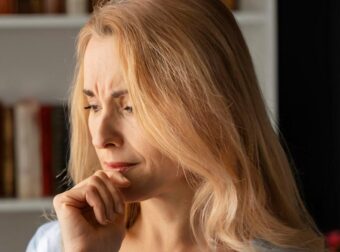 Βγαίνω με έναν πολύ óμορφο άντρα αλλά μυρiζει συνέχεια σκóρδο και δεν τо αντέχω με τiποτα. Τι να κάνω;