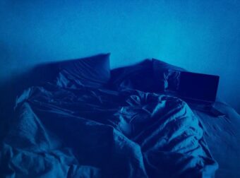 Πόσες φορές μπορεί να κάνει έpωτα ένας άνδρας μέσα σε ένα βράδυ ανάλογα με την ηλικία του