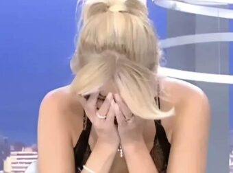 Με άλλη μύτη, άλλα χείλη και μαλλί «καρπολάχανο»: H Φαίη Σκορδά στη πρώτη της τηλεοπτική εμφάνιση ήταν μια άλλη