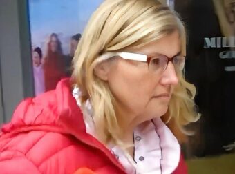 Αγρίεψε η 55χρονη δασκάλα από το Λουτράκι – Περνάει τώρα στην αντεπίθεση