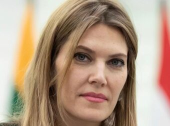 Η Εύα Καϊλή στηρίζει Μογκερίνι: «Οι Βρυξέλλες δεν είναι ασφαλές μέρος για τους πολιτικούς»