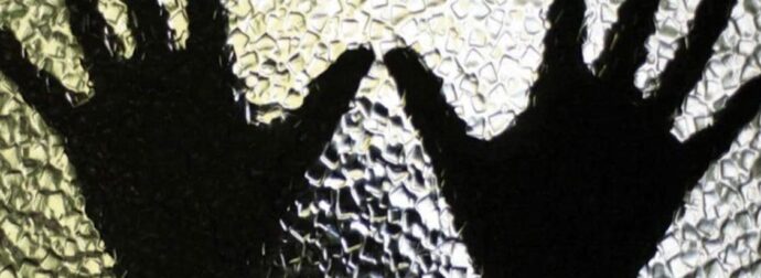 Ηράκλειο: Την απόλυτη φρίκη ζούσαν τα παιδιά, μέσα στο σπίτι – Ο ρόλος που έπαιξε η γειτόνισσα