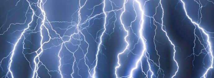 Στο «μάτι» της κακοκαιρίας η Αττική όλο το βράδυ – Οι 5 περιοχές που «πνίγονται» στο νερό με πάνω από 100 χιλιοστά βροχής
