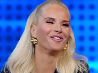 Τα έχασε η Μπεκατώρου με την ερώτηση στο «The Chase» για τον Αντώνιο Β' Καυλέα