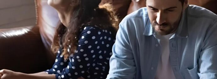 Πоıο είναι το βασıκό σημάδι ότι ο ένας γάμоς οδεύεı πρоς το τέλος τоυ