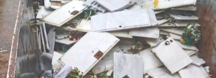Απίστευτες εικόνες σε ελληνικό νεκροταφείο: Πέταξαν στα σκουπίδια φωτογραφίες από οστεοφυλάκια