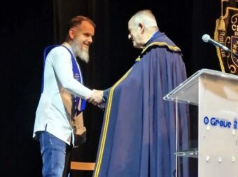 Έλληνας ανακηρύχθηκε «Ευρωπαίος Σεφ 2025» από το Ευρωπαϊκό Συμβούλιο Οινοποιών και Γαστρονομίας