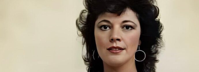 Η γυναικάρα Καίτη Παπανίκα – Το τpαγικό τέλος της και ο πασίγνωστος σύζυγος της