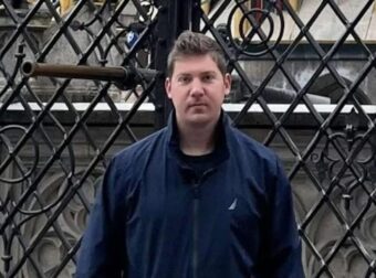 «Αγωνιούμε για το παιδί μας, όποιος γνωρίζει κάτι να ενημερώσει τις Αρχές»: Δραματική έκκληση από τον πατέρα του 33χρονου Αλέξη που αγνοείται