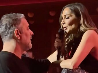 Έλιωσε όλο το Κέντρο Αθηνών: Ο Μπισμπίκης έδωσε το πιο ρουφηχτό φιλί στην Βανδή μπροστά σε όλους