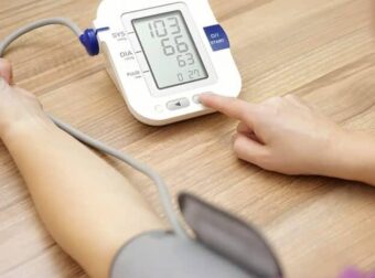 Φυσιολογικές τιμές αρτηριακής πίεσης ανά ηλικία: Ένας πλήρης οδηγός