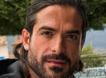 Σοβαρό τροχαίο για τον Άρη Μουγκοπέτρο – Στο νοσοκομείο ο μουσικός